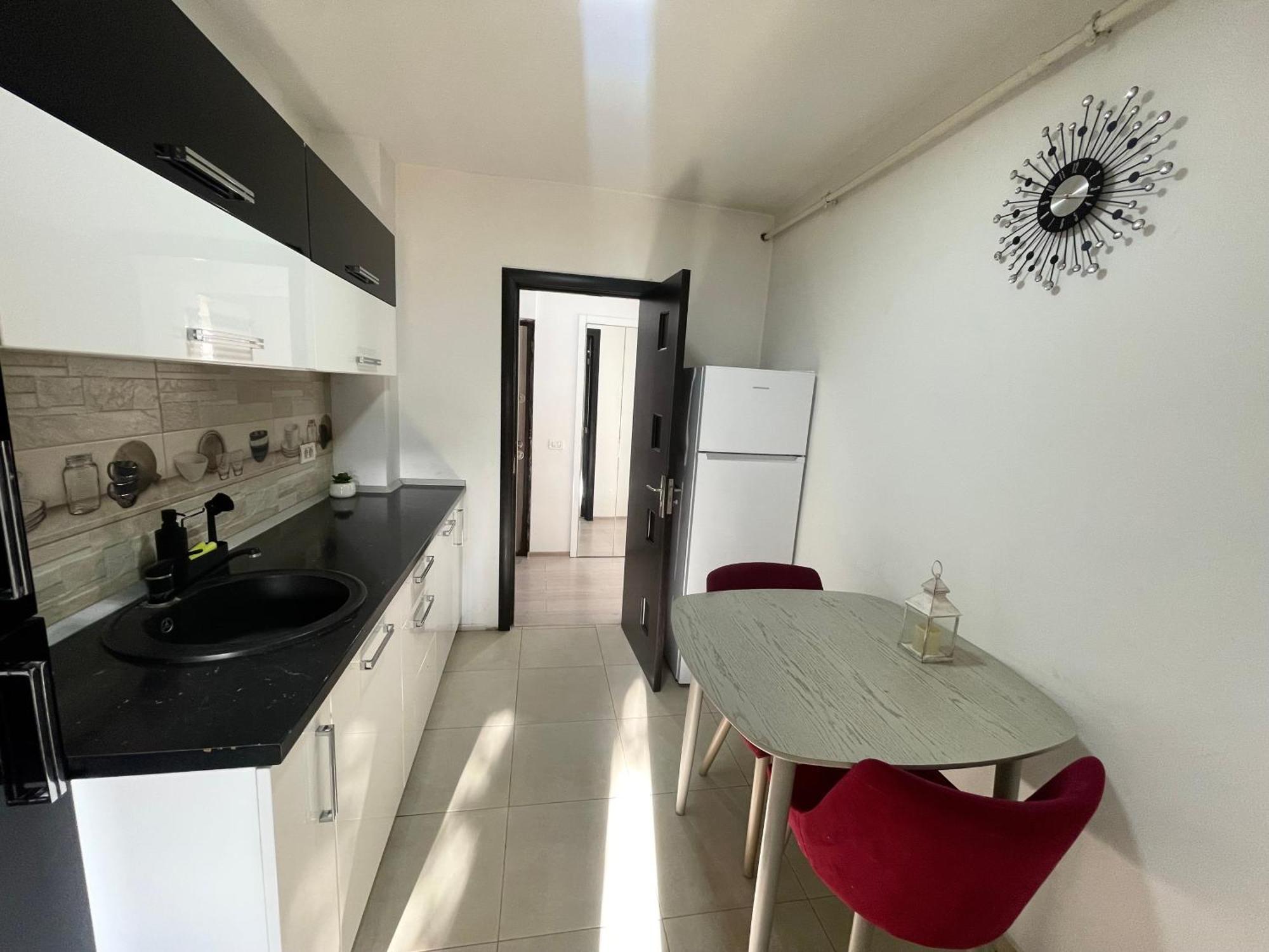 Discret Apartament One Targoviste Eksteriør billede